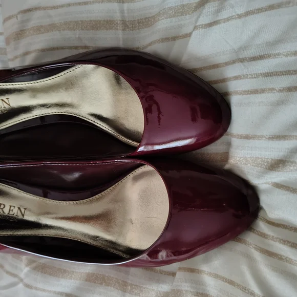 Ralph Lauren Burgundy Patent Leather Heels with Block Heel - Picture 2 of 10